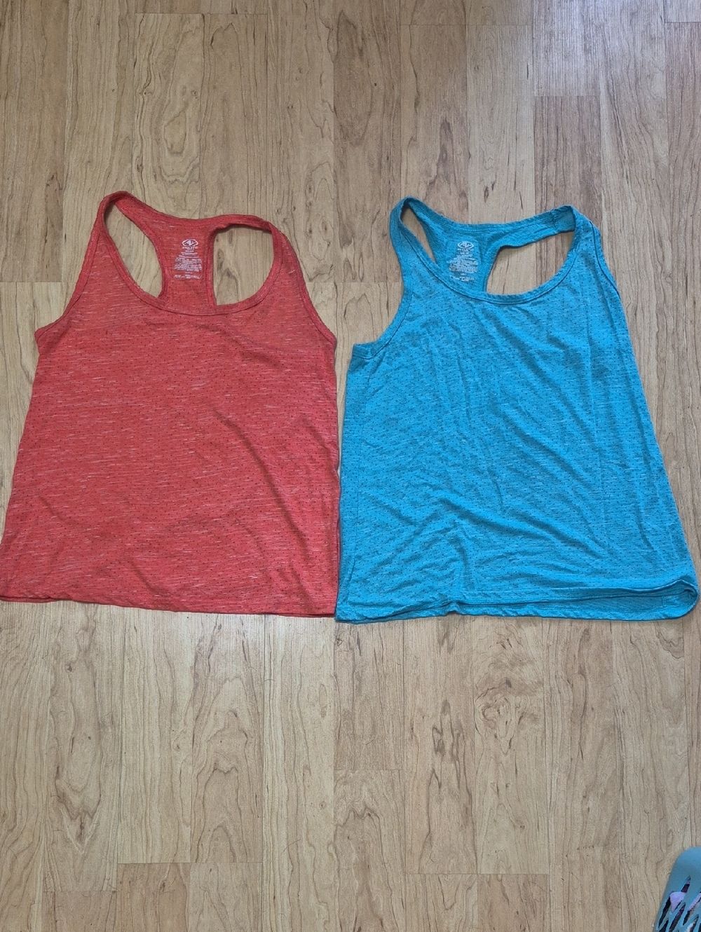 2 Womens Small Tank Tops